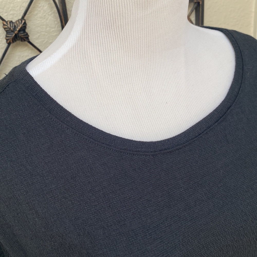 AnyBody Short Sleeve With Ruffle Bottom - Picture 2 of 4